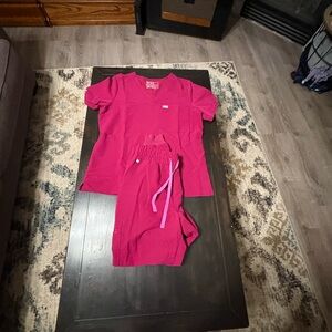 Figs Women's Dark Magenta Set